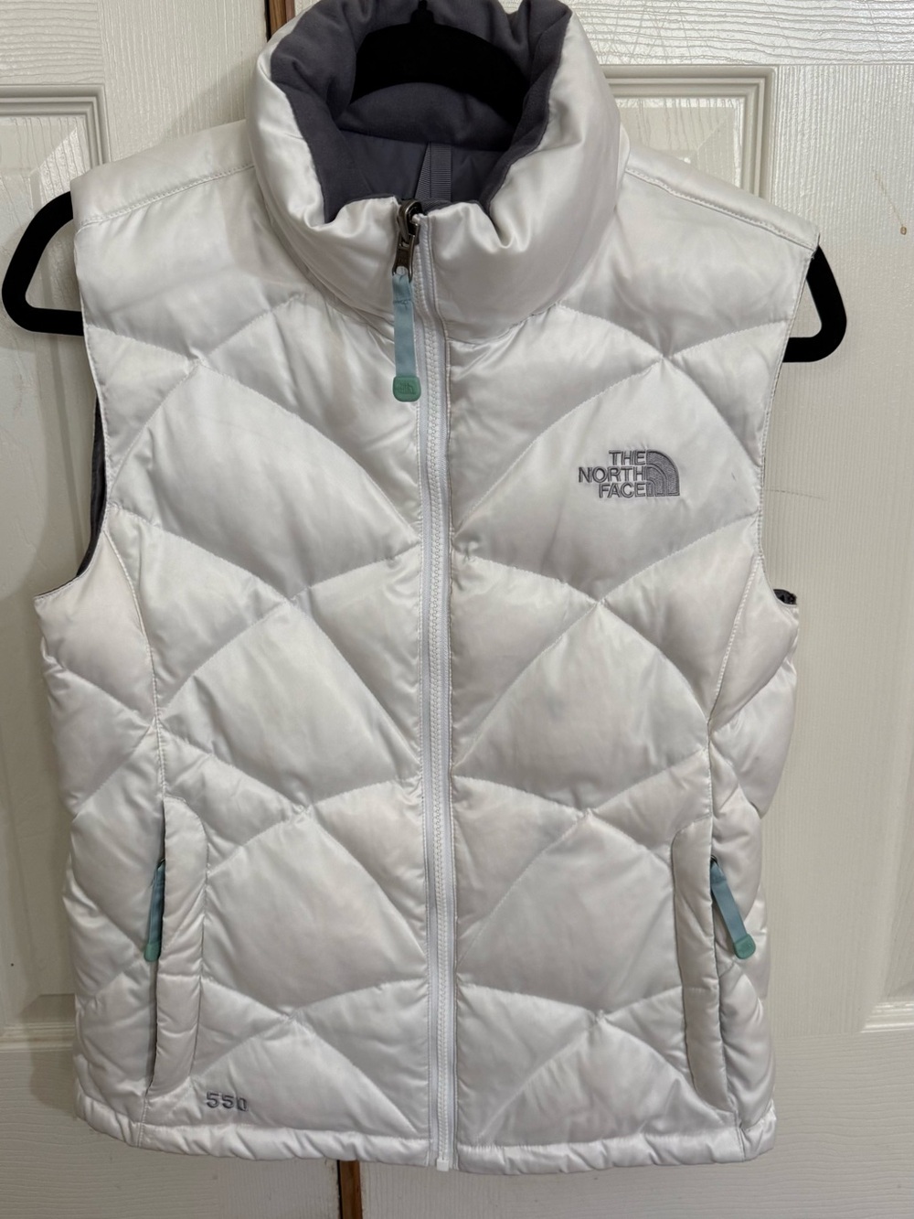 The North Face 550 Fill Down White Puffer Vest Women’s Small
